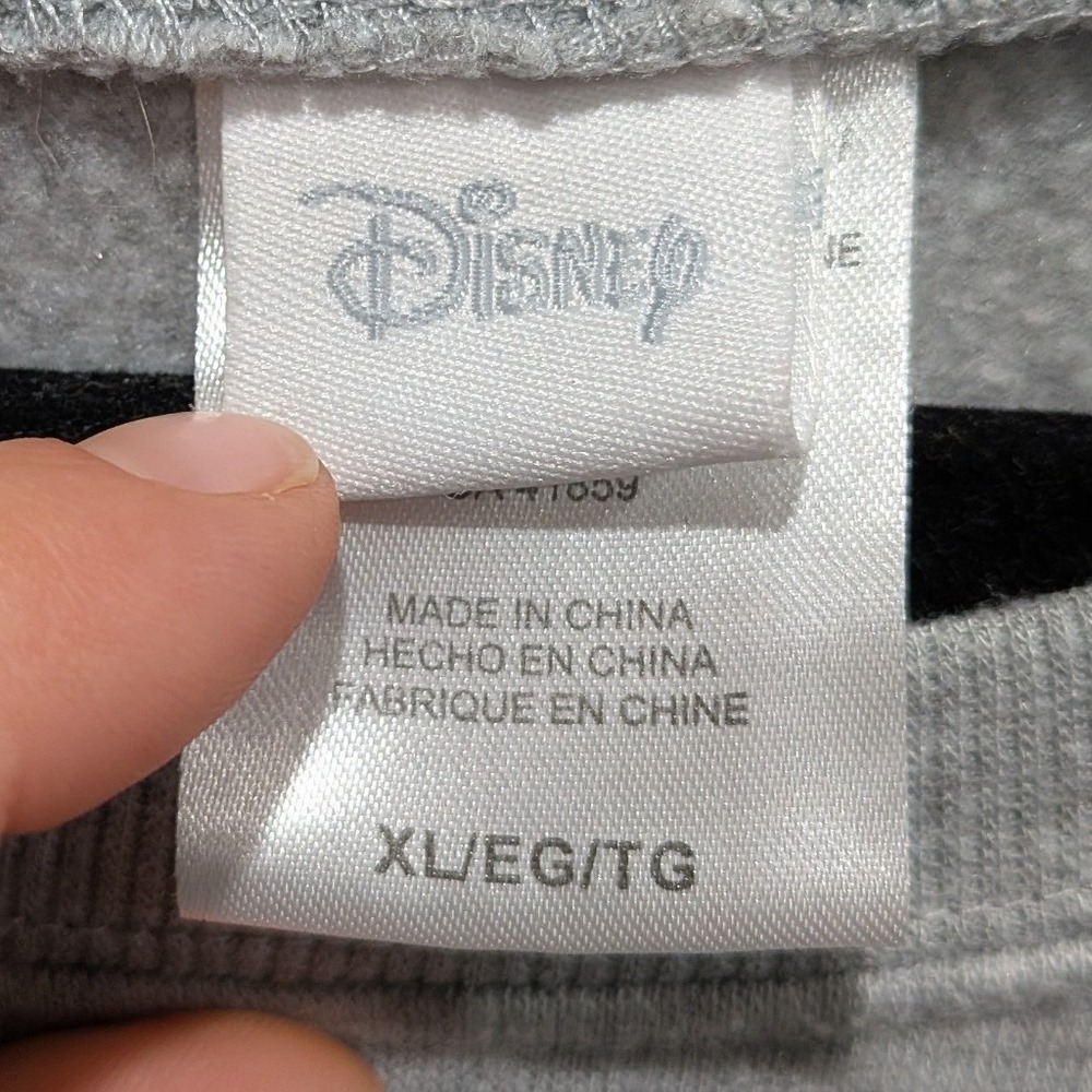 Disney Womens Minnie Mouse Sweatshirt XL Gray Crewneck Graphic Disneyland - Picture 2 of 8
